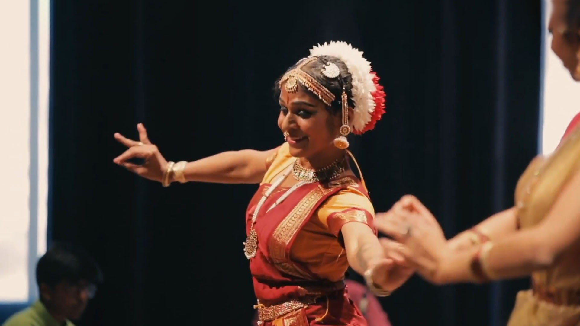 Bharatanatyam (Saraswathi Kautwam) - Navarathri 2015 | Dance poses, Indian  classical dance, Dance videos